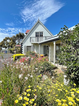 Gallery - Swansea Cottages & Lodge Suites
