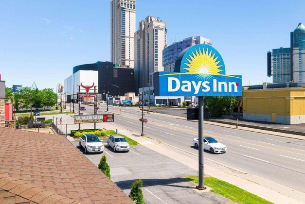 Gallery - Days Inn By Wyndham Fallsview