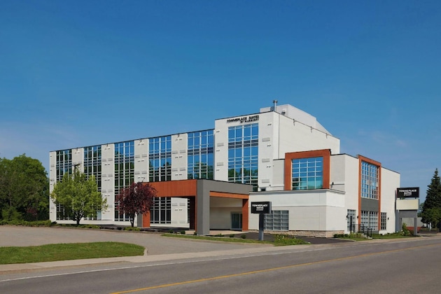 Gallery - Ramada By Wyndham Niagara Falls By The River