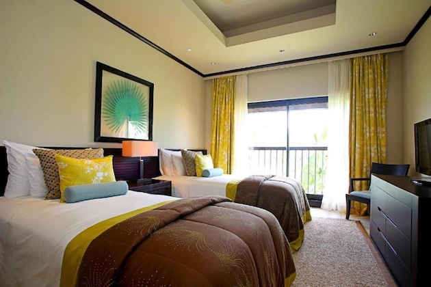 Gallery - The Bay Club at Anahita