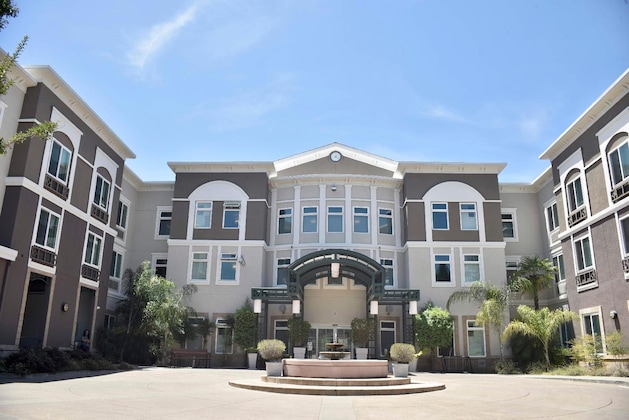 Gallery - Holiday Inn Express® Windsor Sonoma Wine Country By Ihg