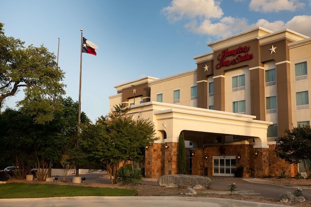 Gallery - Hampton Inn & Suites Boerne