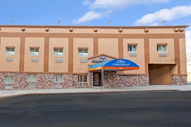 Gallery - West Farms Hotel