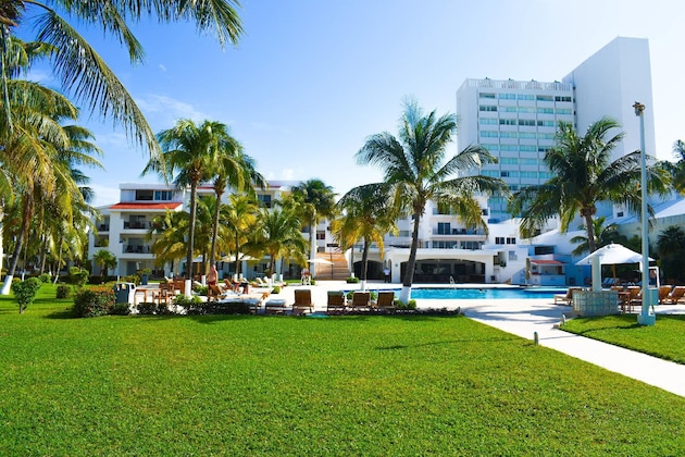 Gallery - Beachscape Kin Ha Villas & Suites