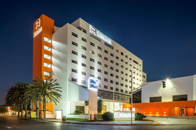 Gallery - Real Inn Tijuana