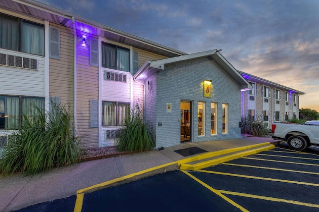 Gallery - Super 8 By Wyndham El Dorado