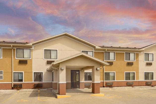 Gallery - Super 8 By Wyndham Fond Du Lac