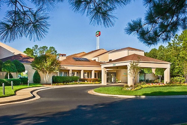 Gallery - Courtyard By Marriott Hampton