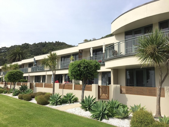 Gallery - Beachpoint Apartments