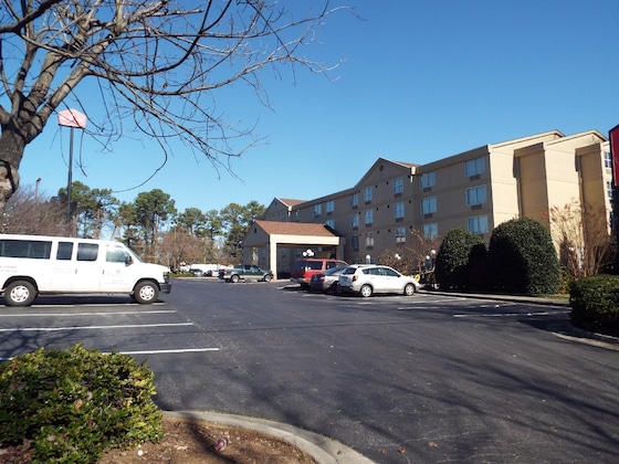 Gallery - Quality Suites Atlanta Airport East