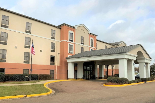 Gallery - Wingate By Wyndham Ridgeland