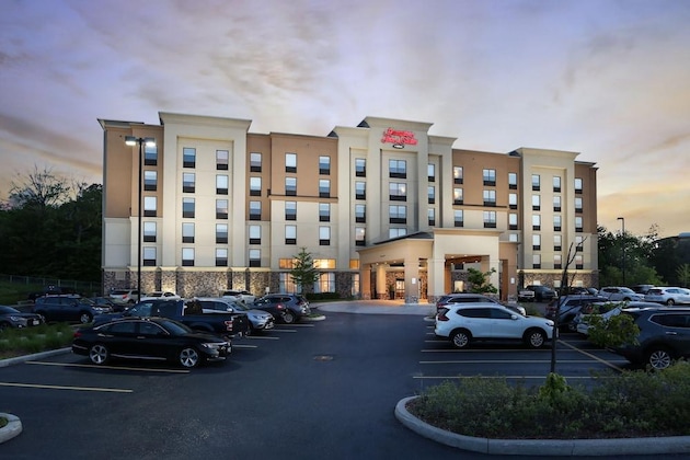 Gallery - Hampton Inn & Suites Barrie