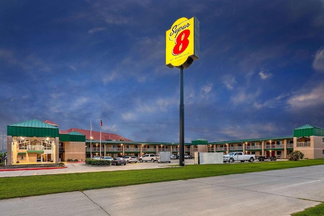 Gallery - Super 8 By Wyndham Seguin