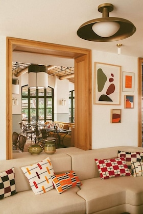 Gallery - Lou Pinet