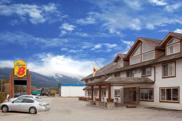Gallery - Super 8 By Wyndham Valemount