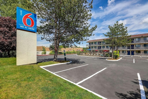 Gallery - Motel 6 Kirkland, Wa - North Kirkland