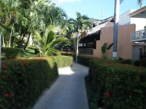Gallery - El Tropicano