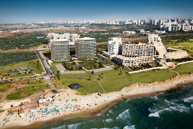 Gallery - Play Hatzuk Beach