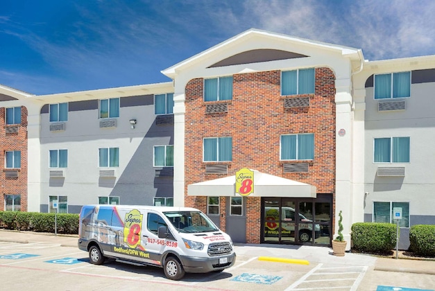 Gallery - Super 8 By Wyndham Bedford Dfw Airport West
