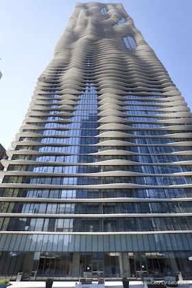 Gallery - Radisson Blu Aqua Hotel Chicago