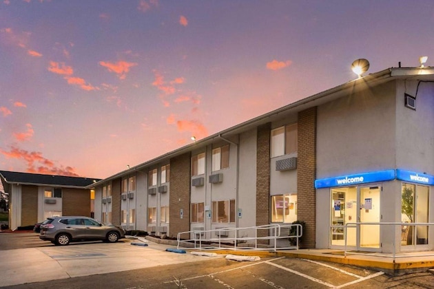 Gallery - Motel 6 Boise Airport