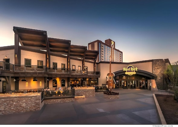 Gallery - Golden Nugget Hotel & Casino Lake Tahoe