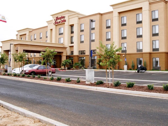 Gallery - Hampton Inn & Suites Madera