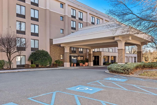 Gallery - Comfort Inn & Suites Somerset - New Brunswick