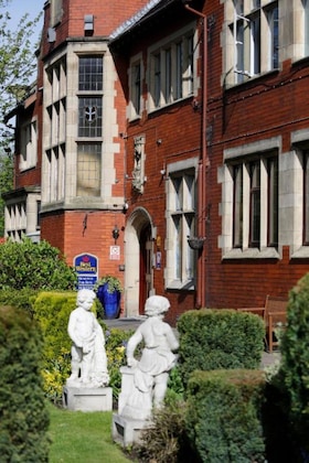 Gallery - Broadfield Park Hotel