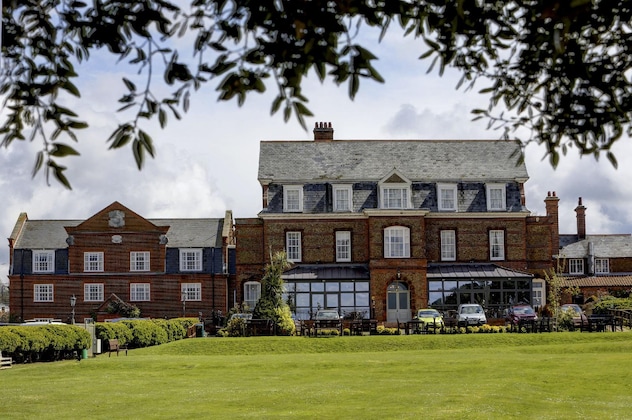 Gallery - Le Strange Arms Hotel