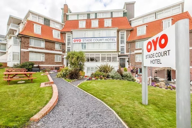 Gallery - Oyo Stade Court Hotel