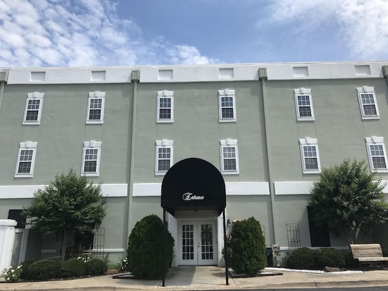 Gallery - Inn On The Square, Ascend Hotel Collection