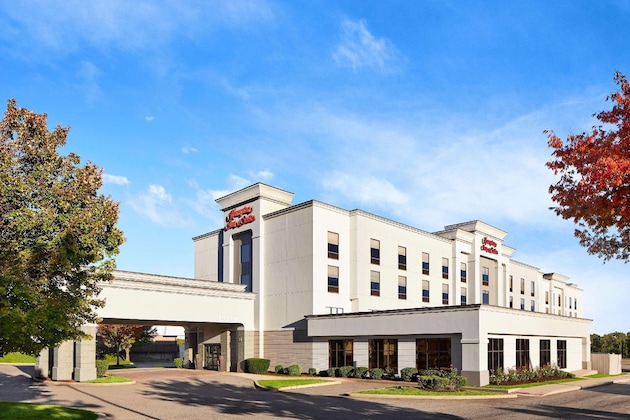 Gallery - Hampton Inn & Suites