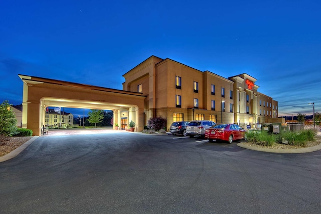 Gallery - Hampton Inn Crossville