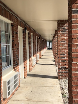 Gallery - Travelodge By Wyndham Canton Livonia Area, Mi