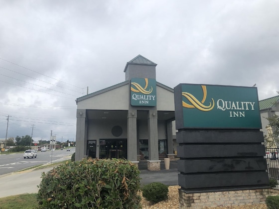 Gallery - Quality Inn Calhoun