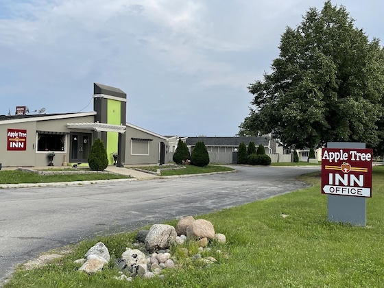 Gallery - Rodeway Inn & Suites