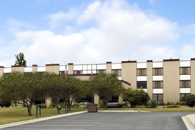 Gallery - Ramada By Wyndham Lansing Hotel & Conference Center