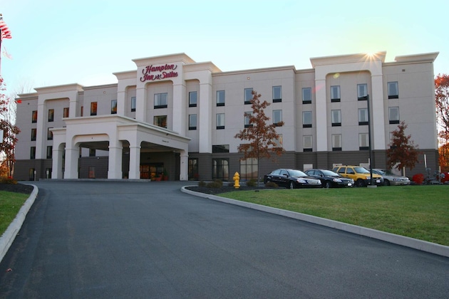 Gallery - Hampton Inn & Suites Jamestown