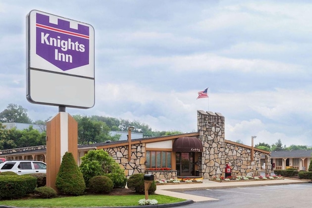 Gallery - Knights Inn Greensburg