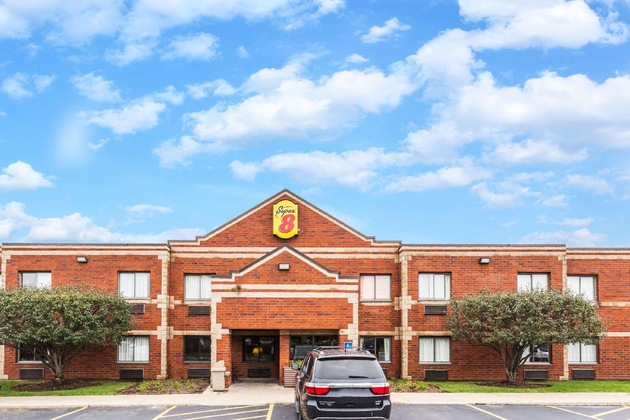 Gallery - Super 8 By Wyndham Elgin