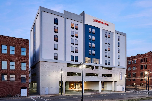 Gallery - Hampton Inn Massillon