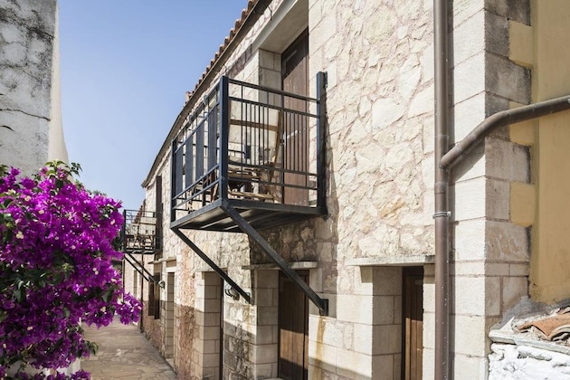 Gallery - Spilia Village