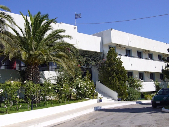 Gallery - Nina Beach Hotel