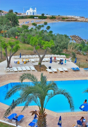 Gallery - Myroandrou Beach Apartments