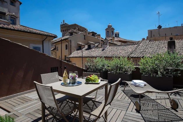 Gallery - Hotel Navona Colors