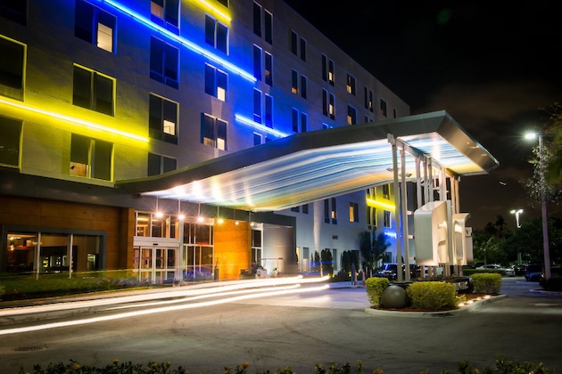 Gallery - Aloft Miami Doral