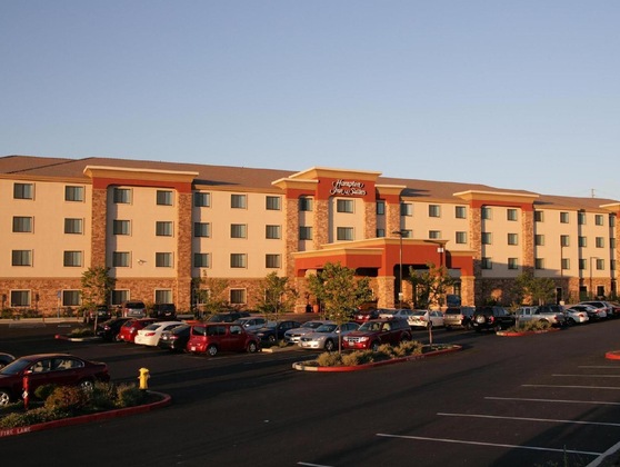 Gallery - Hampton Inn & Suites Folsom