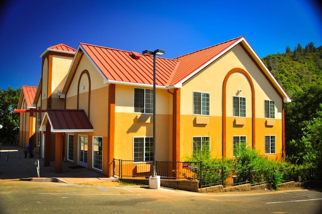 Gallery - The Monarch Inn