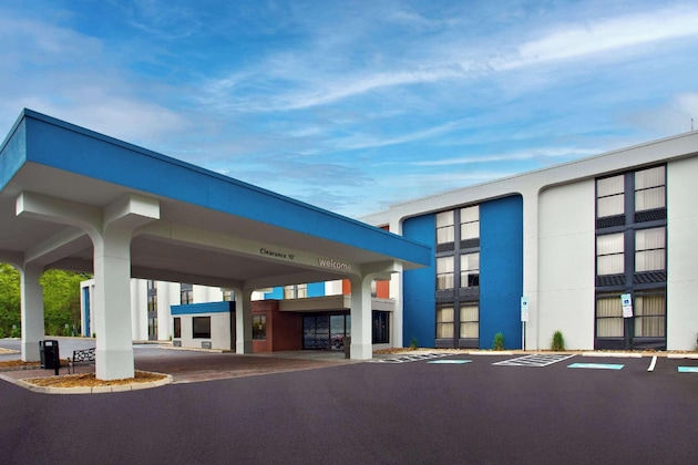 Gallery - Hampton Inn State College